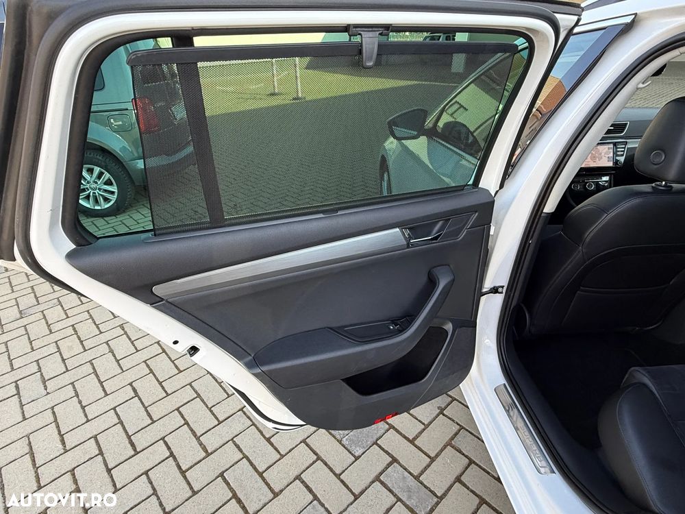 Skoda Superb 2.0 TDI DSG Sportline - 14