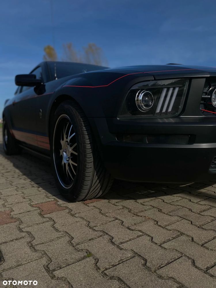 Ford Mustang - 4