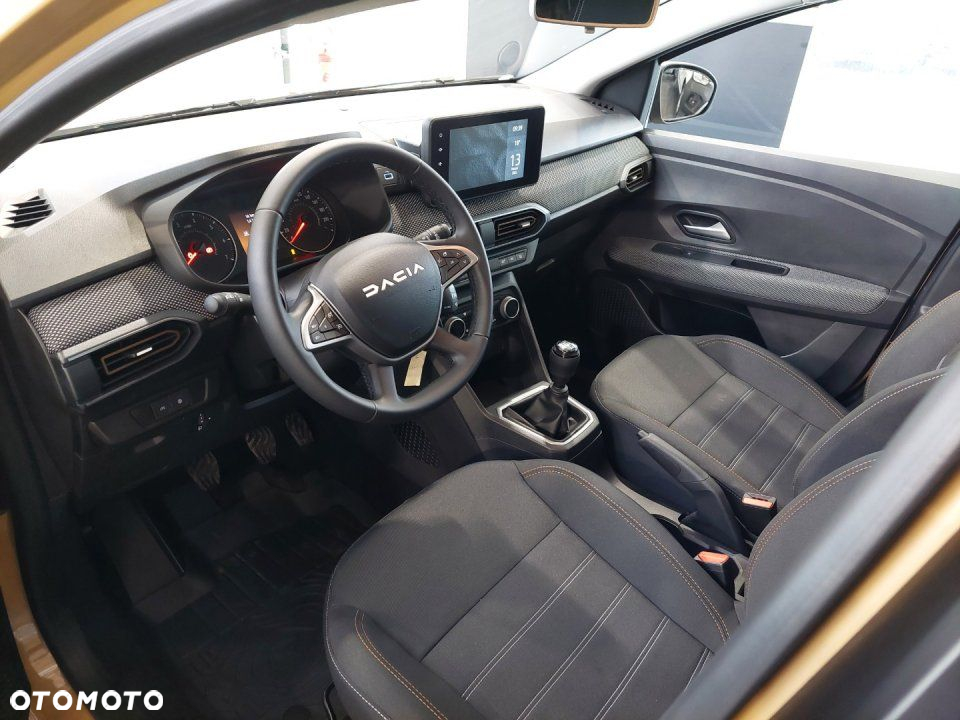 Dacia Sandero - 5