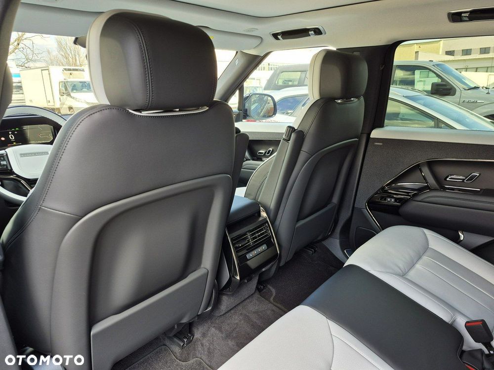 Land Rover Range Rover Sport - 25