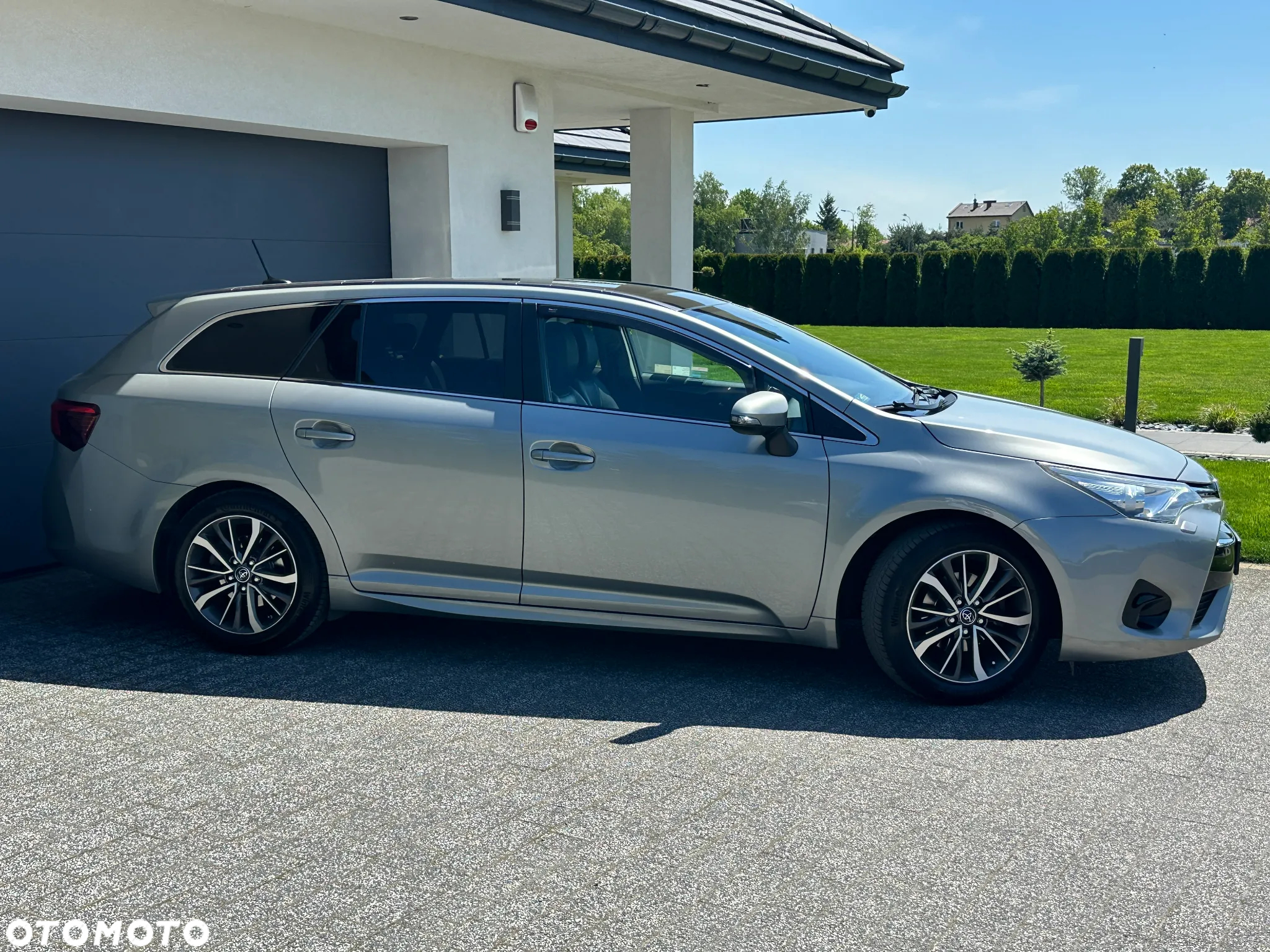 Toyota Avensis 1.8 Prestige MS - 3
