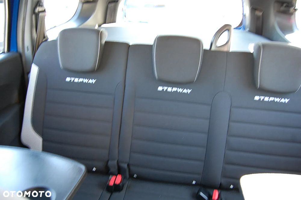 Dacia Lodgy 1.3 TCe Stepway S&S - 25