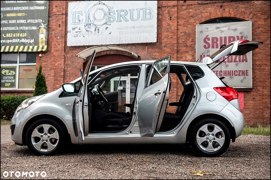 Kia Venga - 11