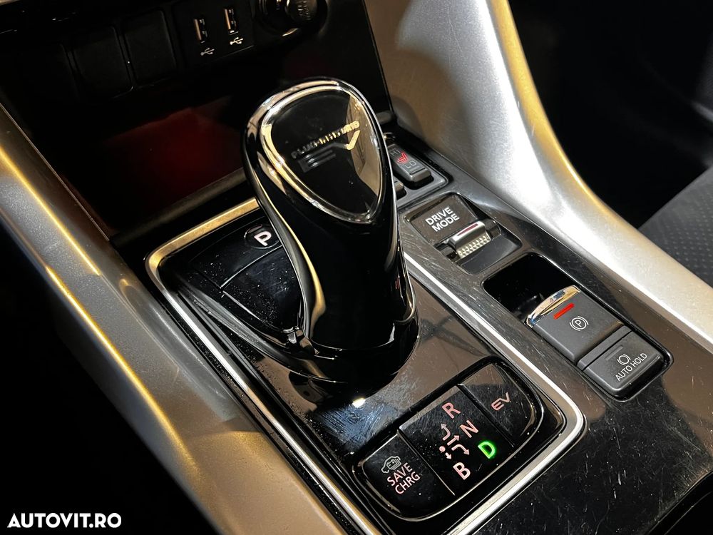 Mitsubishi Eclipse-Cross - 11