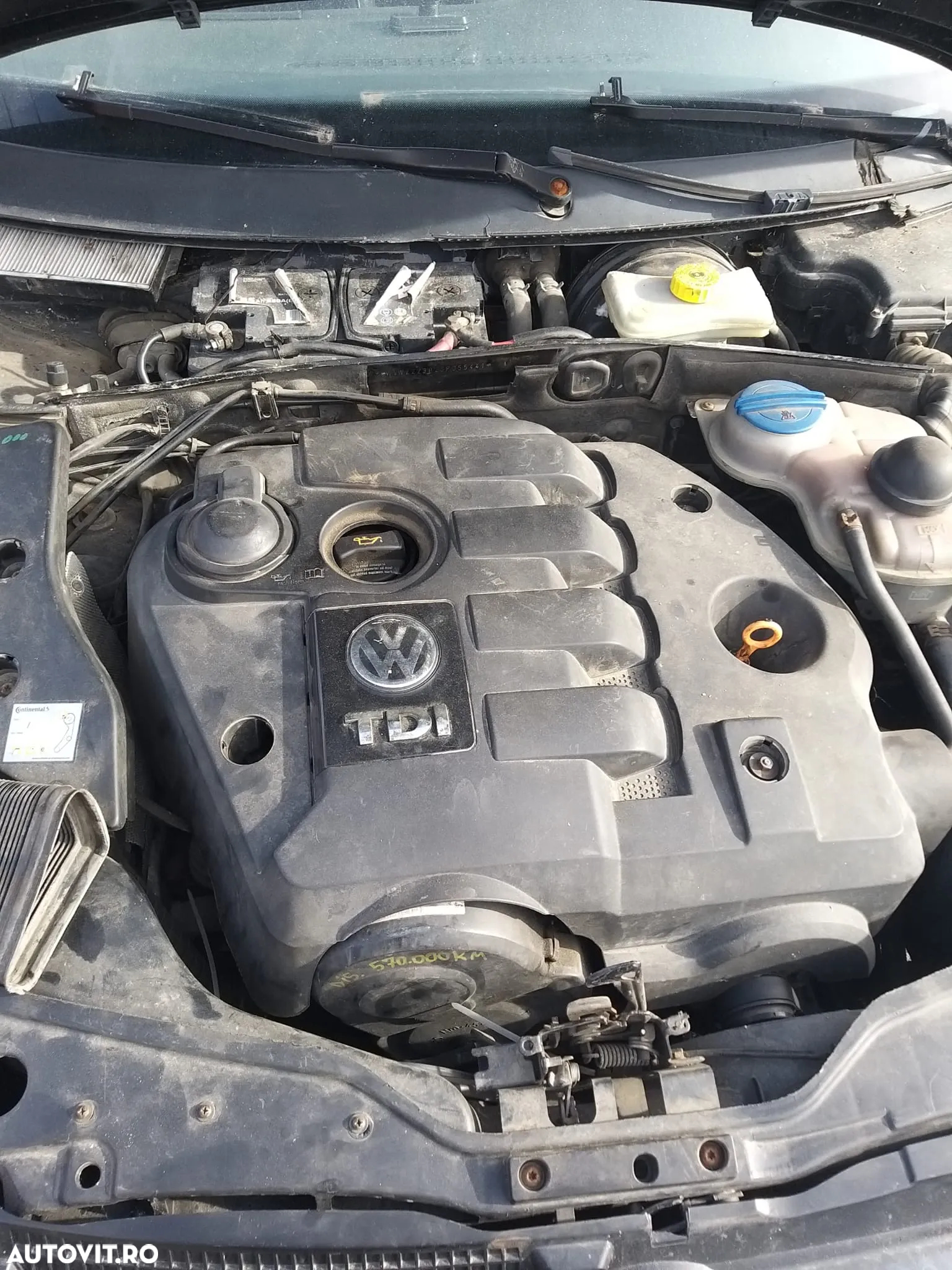 Dezmembram Volkswagen Passat 1.9 TDI din 2005, Berlina 4 USi, Negru, volan pe stanga, cod motor: AVB - 2
