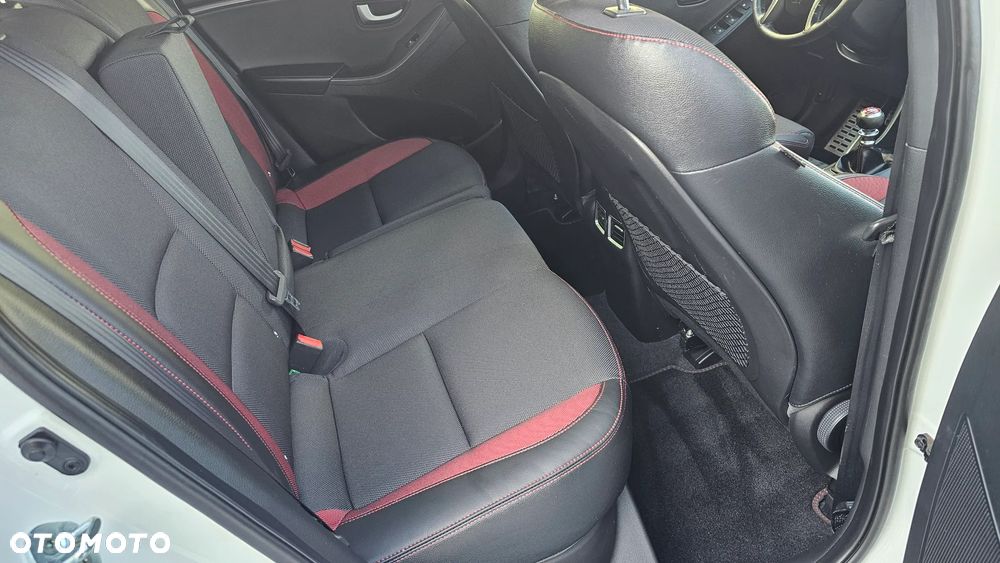 Hyundai i30 1.6 GDI Turbo Sport - 38