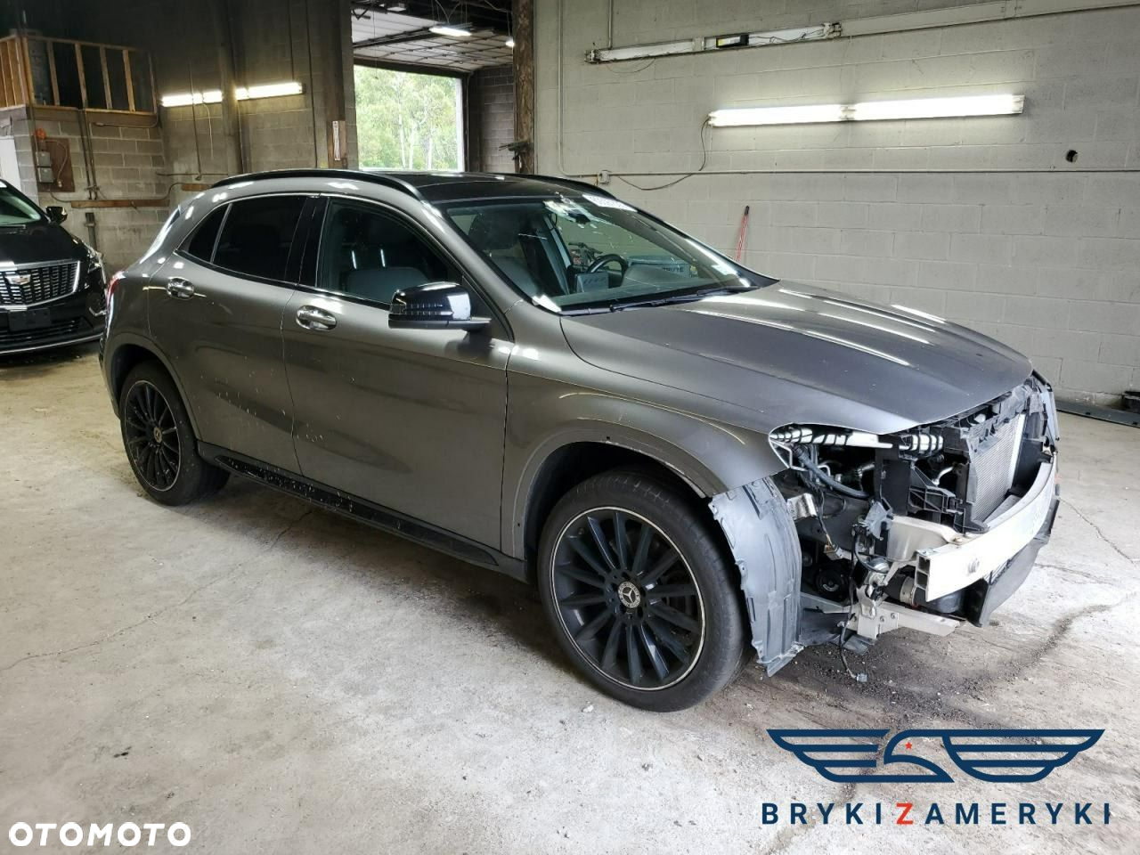Mercedes-Benz GLA - 4