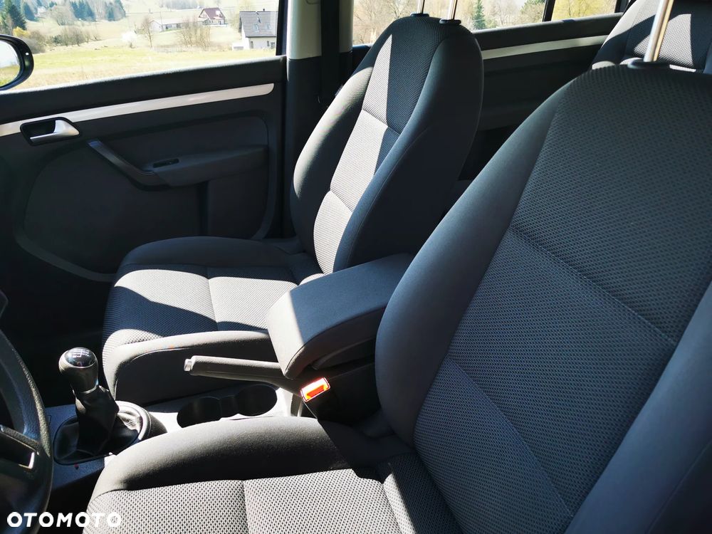 Mazda 5 - 9