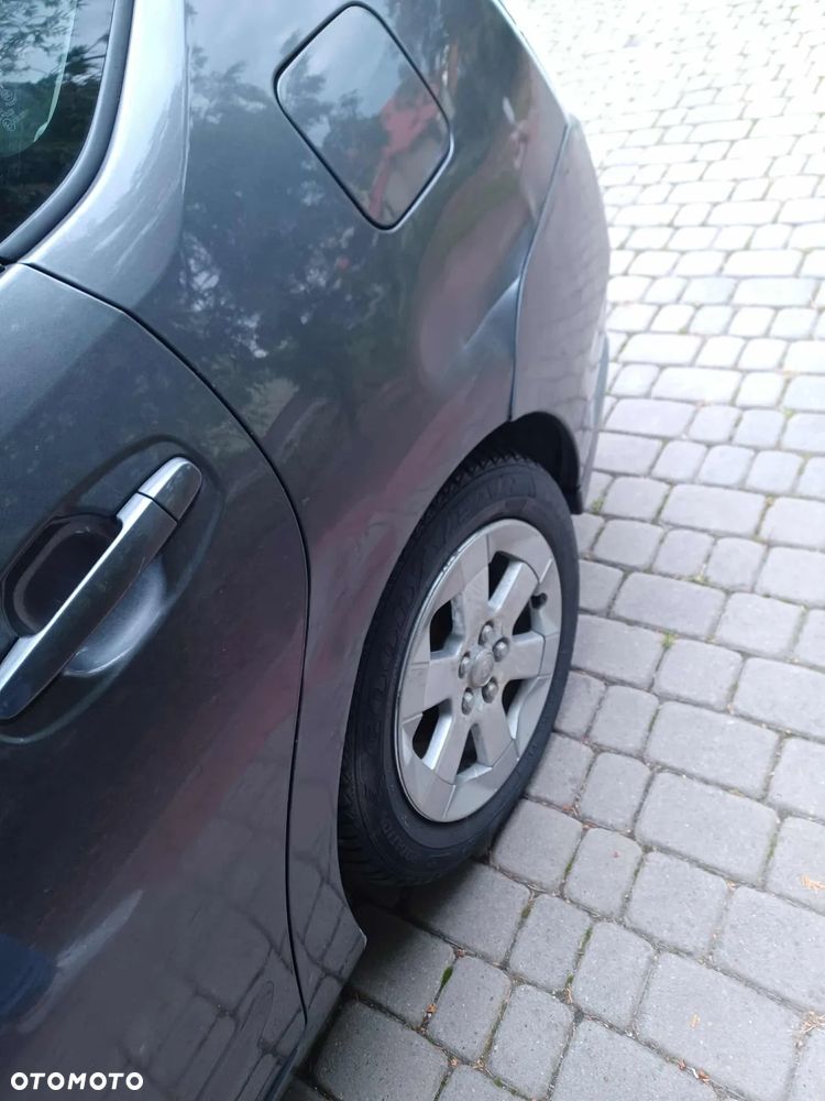 Toyota Prius - 9