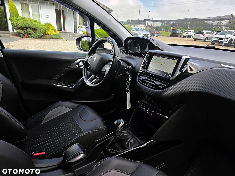 Peugeot 2008 PureTech 82 Allure - 20