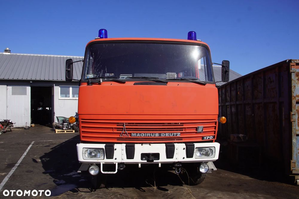 Auto na części - Magirus-Deutz 170D11 FA 8.4 188 KM F6L413 1978R Silnik Skrzynia Drzwi Zabudowa Pompa Szyba Lampa Lusterko Deska Kokpit Licznik Fotel - 9