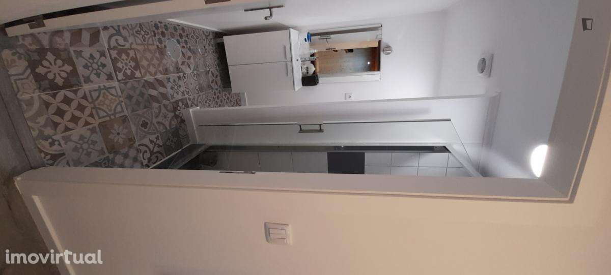 Apartamento com 1 quartos - localizado em Arroios Lisbon - Grande imagem: 2/10