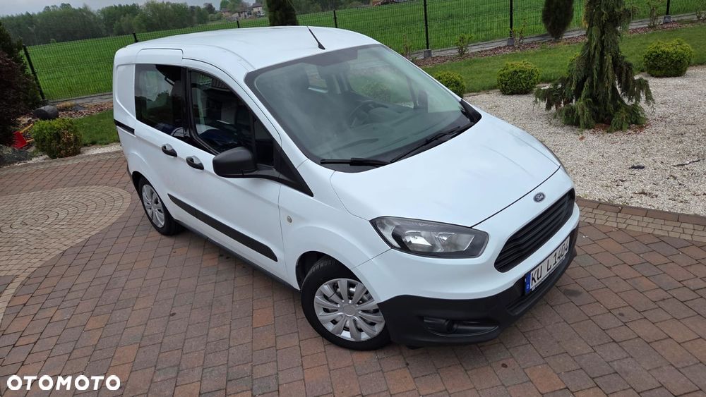 Ford Tourneo Courier - 2