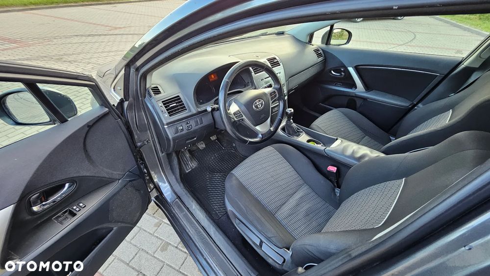 Toyota Avensis 2.0 D-4D Luna - 8