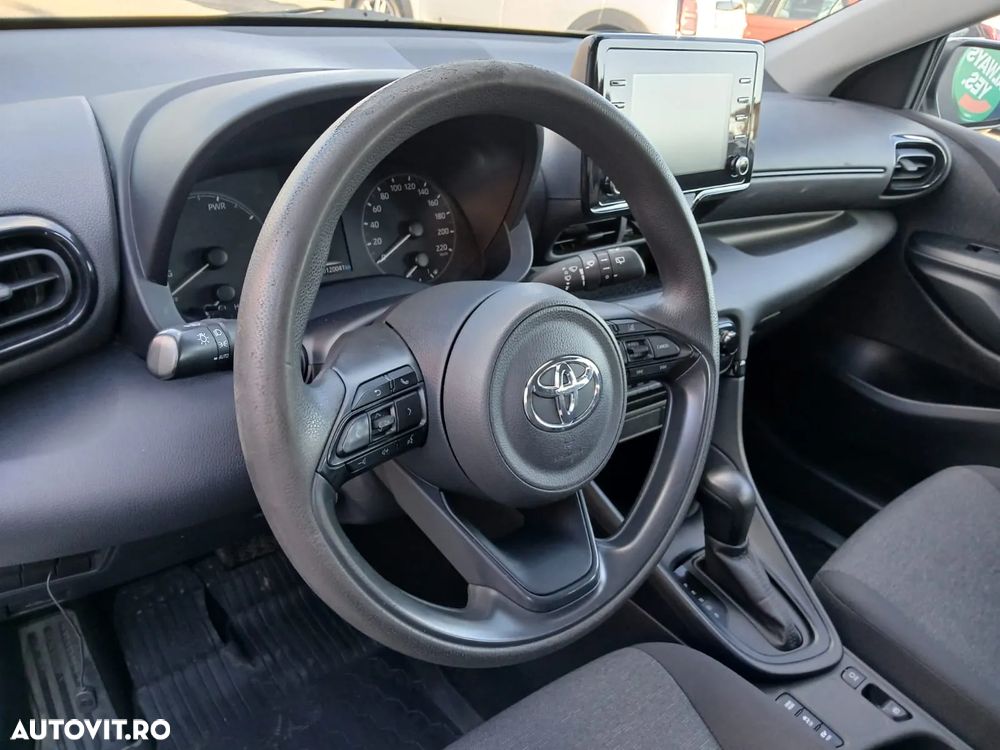 Toyota Yaris - 7