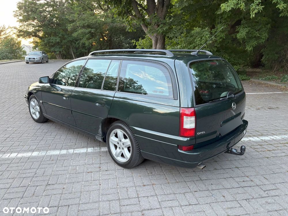 Opel Omega 2.2 Elegance - 8