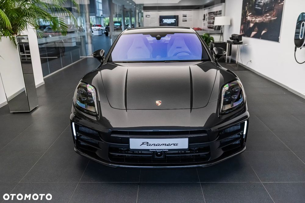 Porsche Panamera 4 - 13