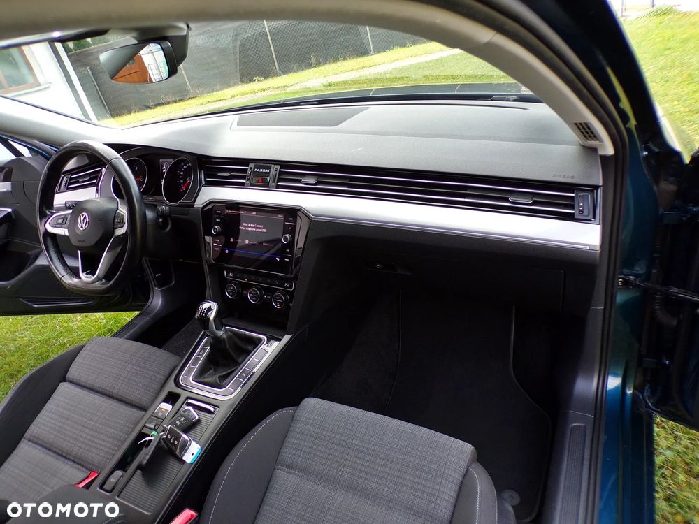 Volkswagen Passat Variant 2.0 TDI (BlueMotion Technology) Comfortline - 16