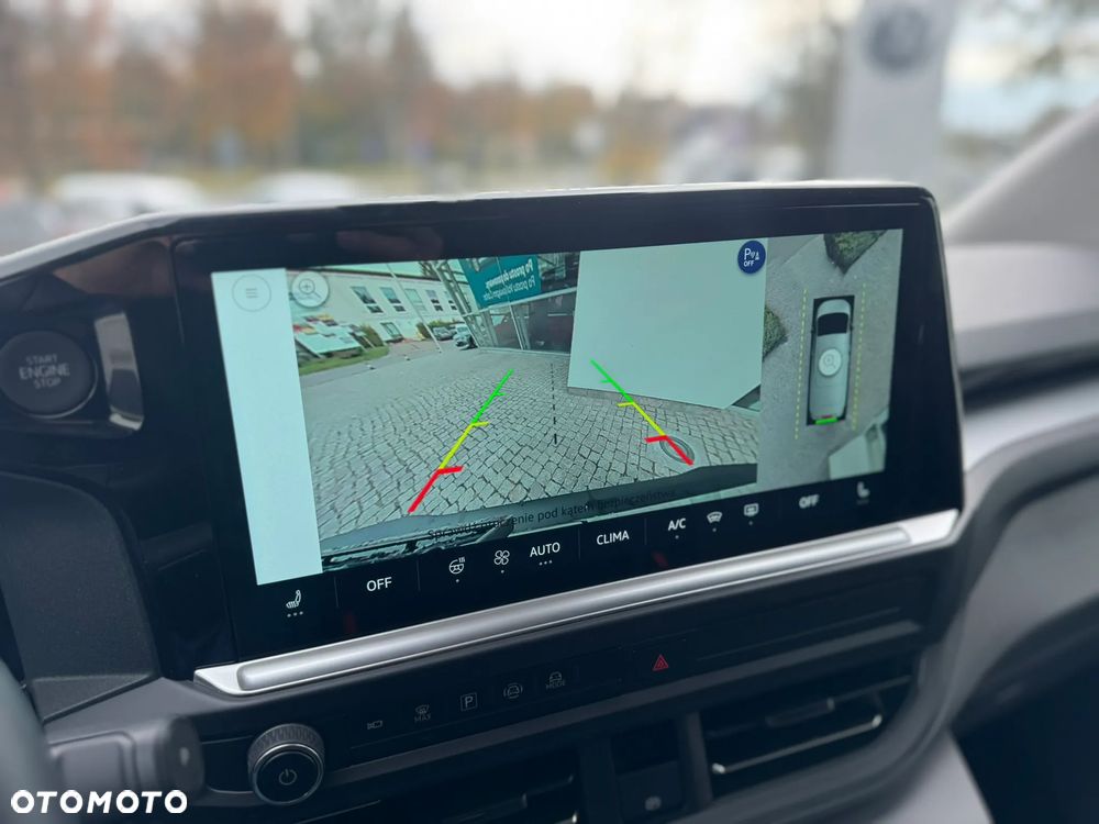 Volkswagen Caravelle - 16