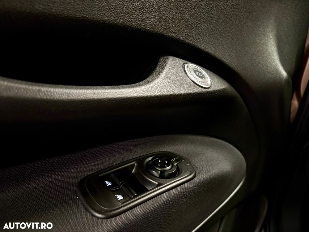 Fiat 500E 42kWh ICON - 11