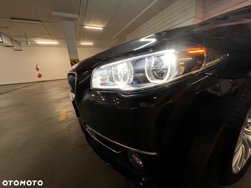 BMW Seria 5 530d xDrive Luxury Line - 31