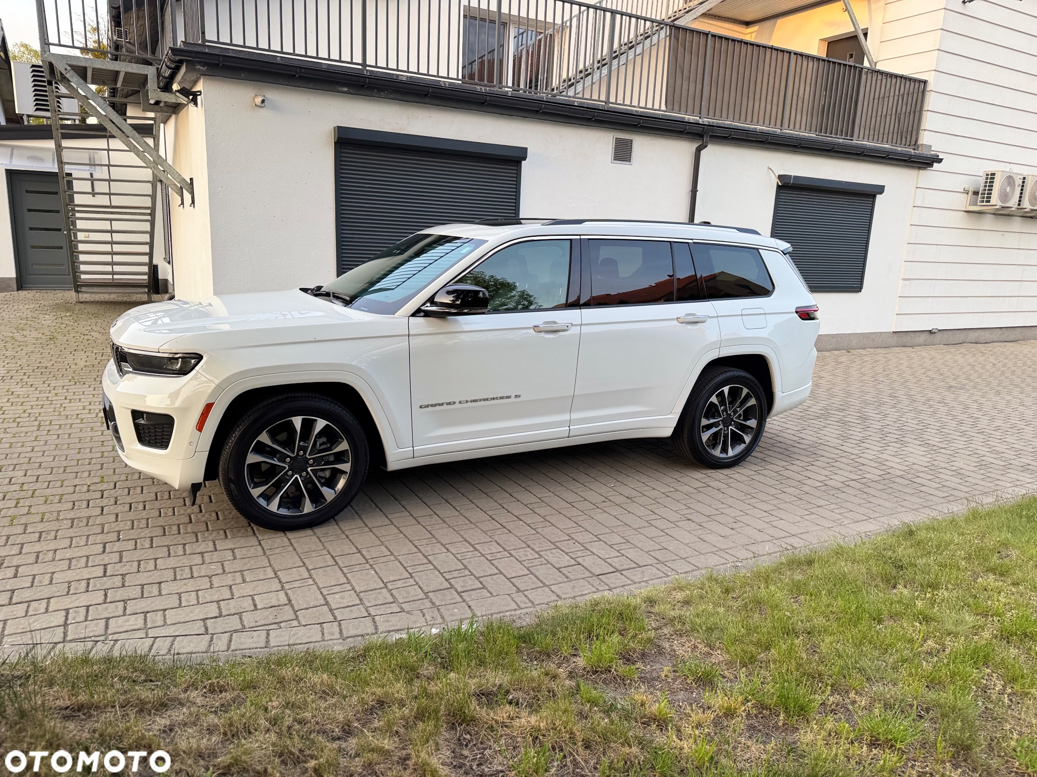 Jeep Grand Cherokee - 9