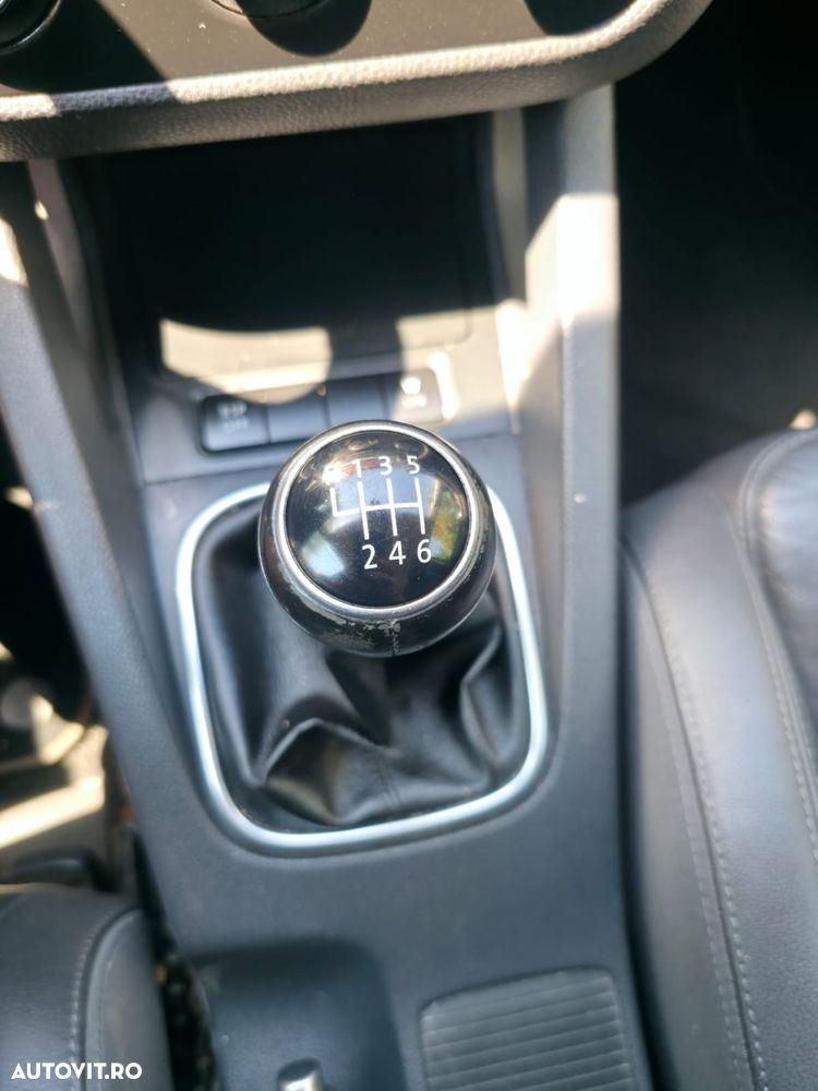 Volkswagen Golf - 12