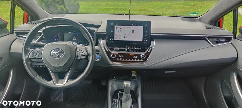 Toyota Corolla 2.0 Hybrid Executive - 11
