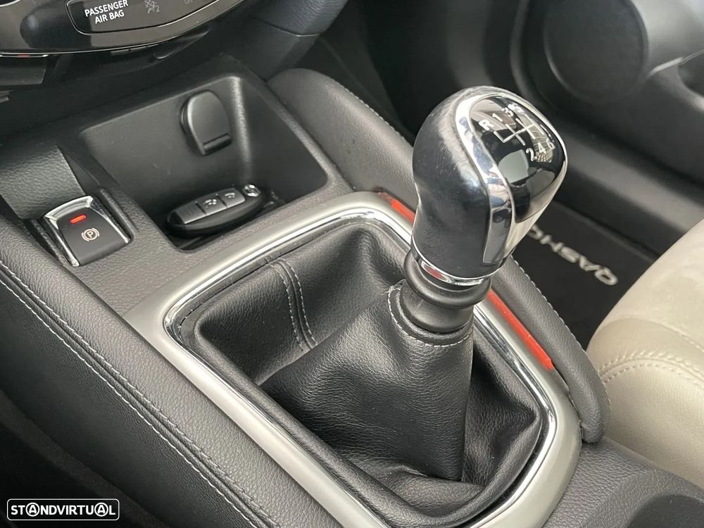 Nissan Qashqai 1.5 dCi Tekna Premium 17 Pele S Alcantara - 6