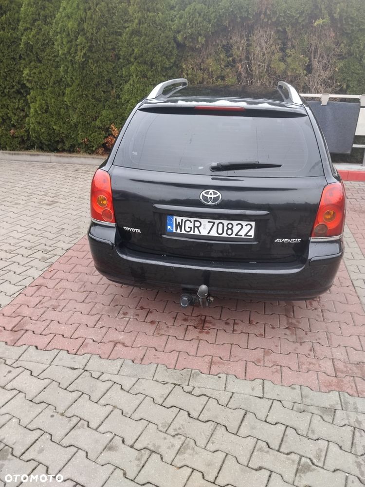 Toyota Avensis 2004 photo 4