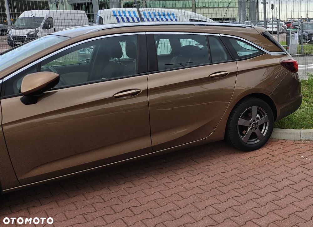 Opel Astra 1.4 T Enjoy S&S - 40