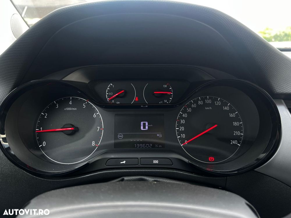 Opel Crossland - 12