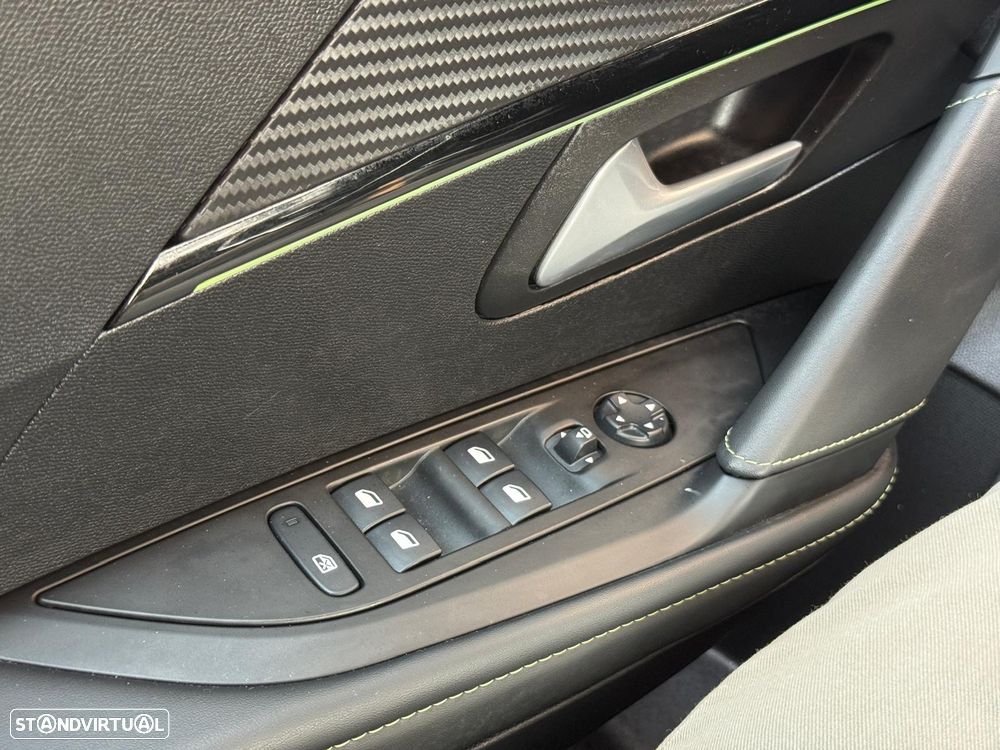 Peugeot 208 1.5 BlueHDi GT Line - 25