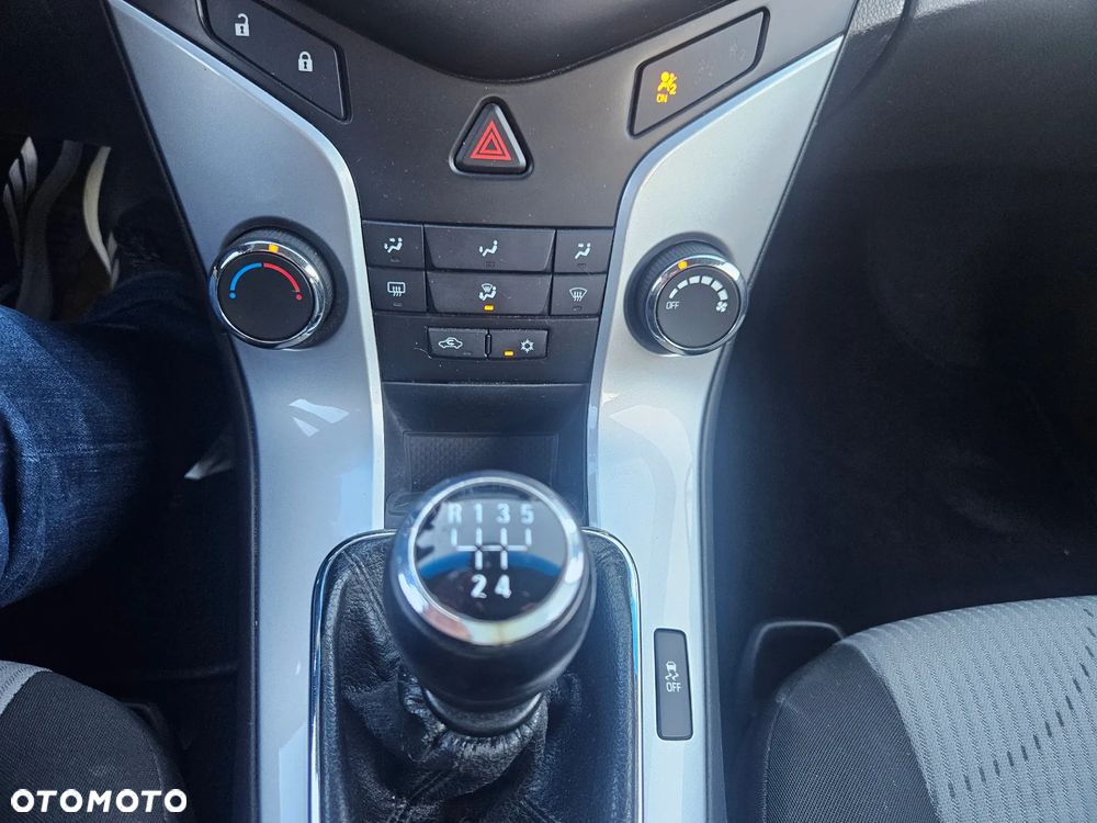 Chevrolet Cruze - 19