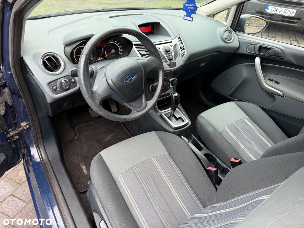 Ford Fiesta 1.4 Autom Champions Edition - 16