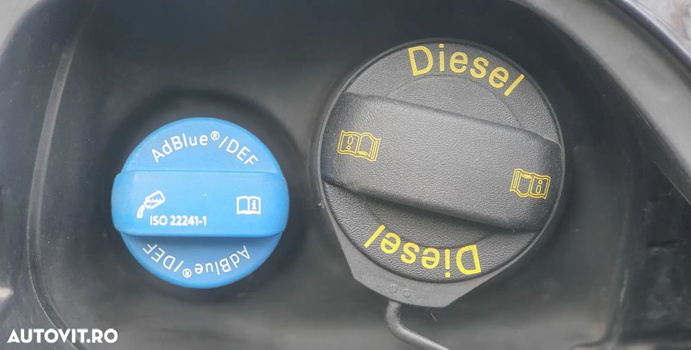 Volkswagen Passat 2.0 TDI DSG Highline - 33