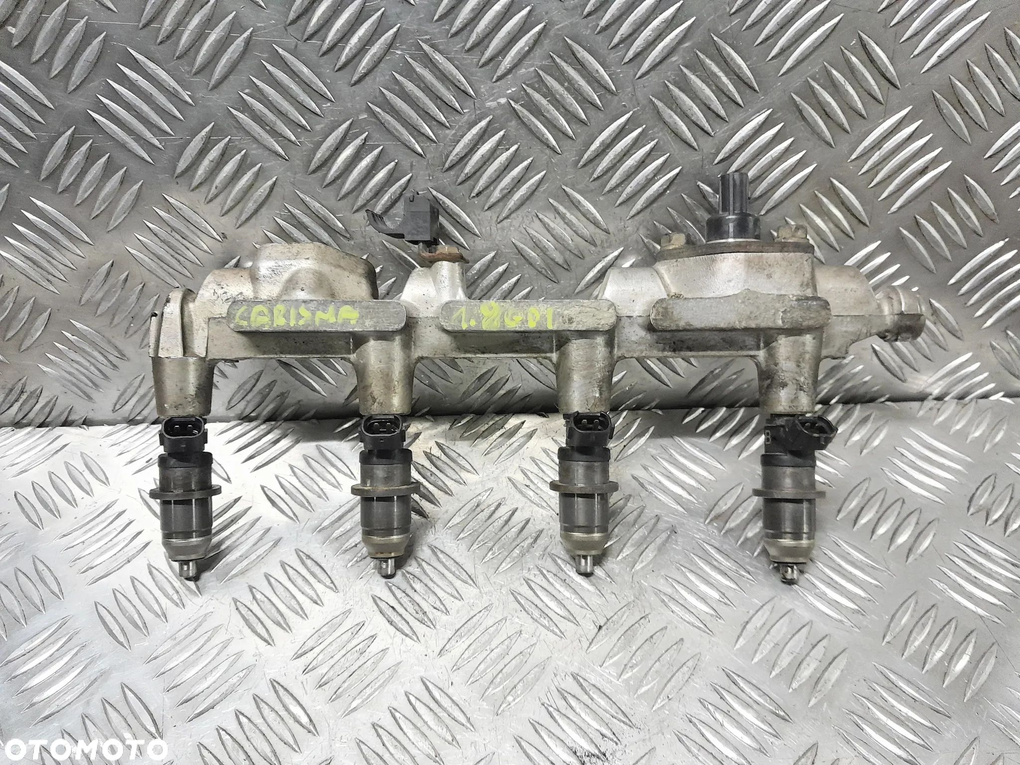 Listwa wtryskowa wtryskiwacze czujnik MITSUBISHI Carisma 1.8 GDI 99-04r. - 1