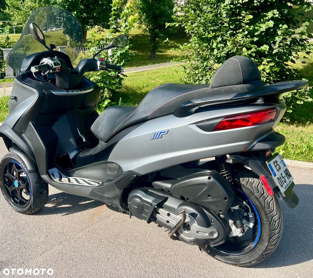 Piaggio MP-3 - 3