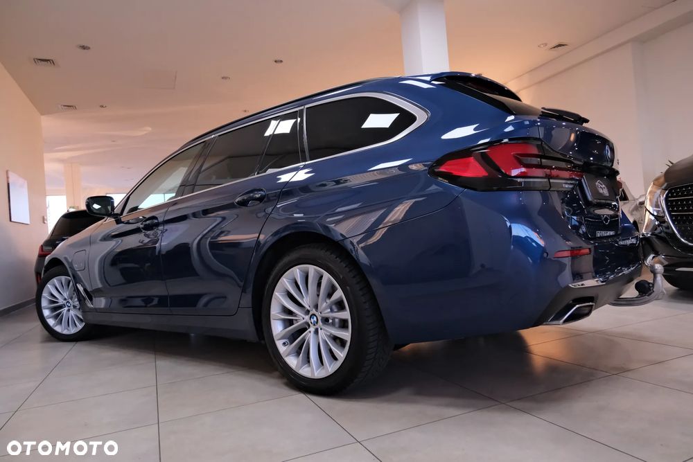 BMW Seria 5 530e PHEV M Sport - 16