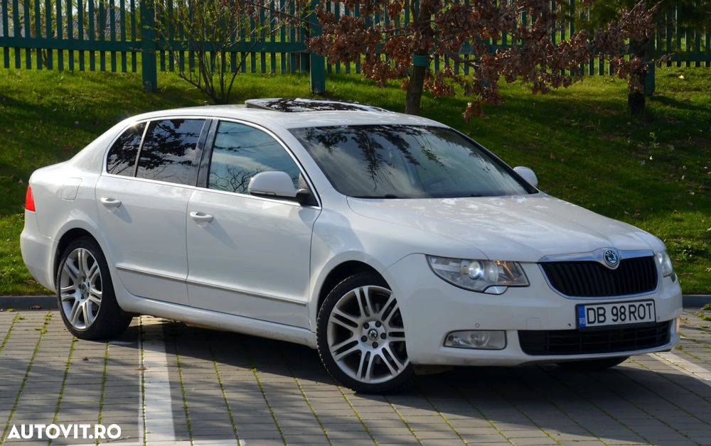 Skoda Superb 2.0 TDI Elegance DSG - 1