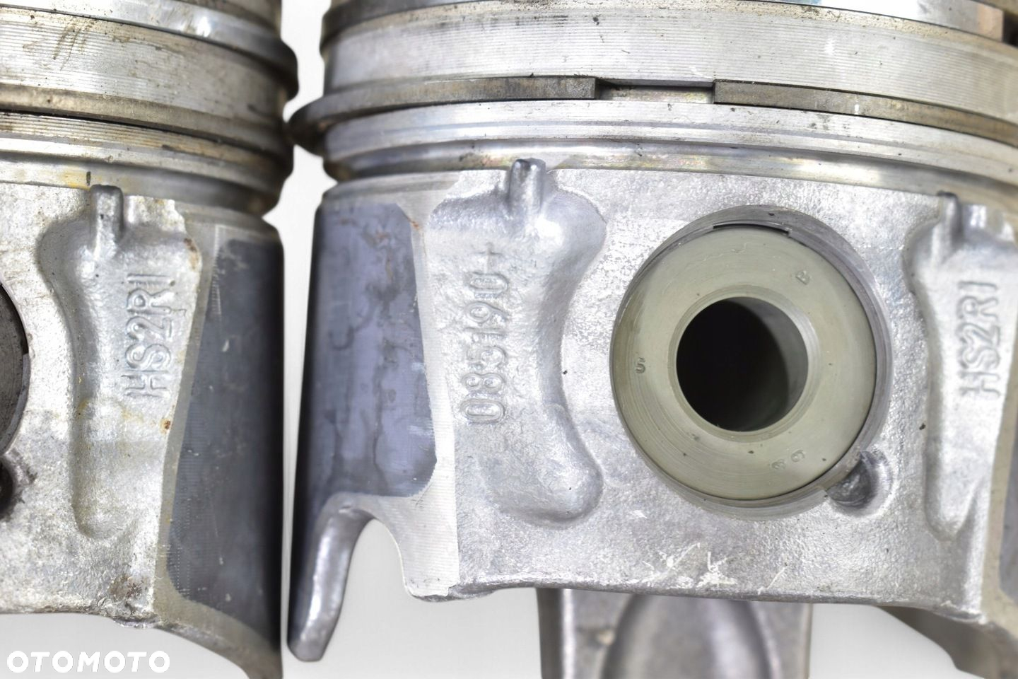 Tłok Korbowód VOLVO FORD PEUGEOT CITROEN 2.0d TDCI HDI D4204T RHR G6DA - 2