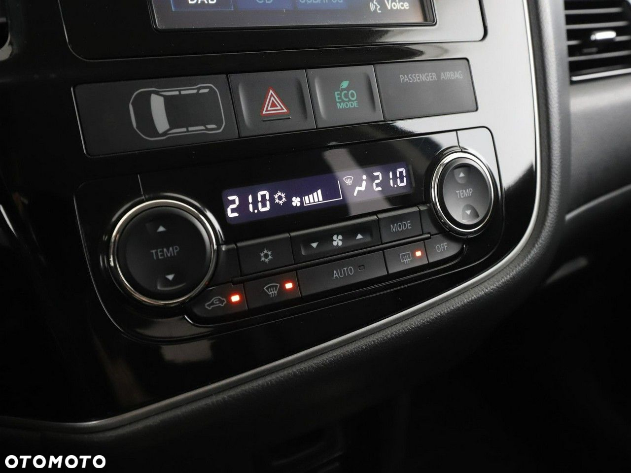 Mitsubishi Outlander - 25