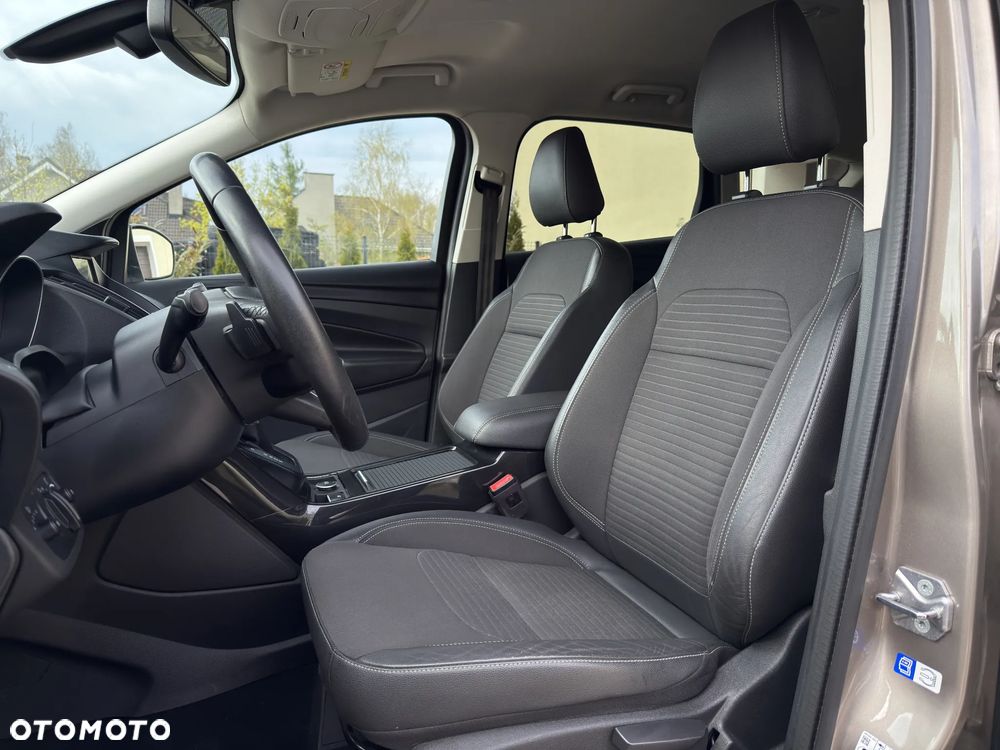Ford Kuga 2.0 TDCi FWD Titanium - 14