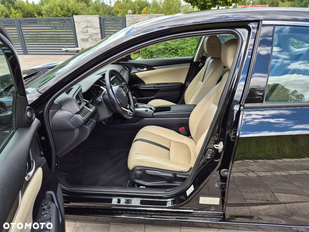 Honda Civic 1.5 i-VTEC Turbo CVT Executive - 16