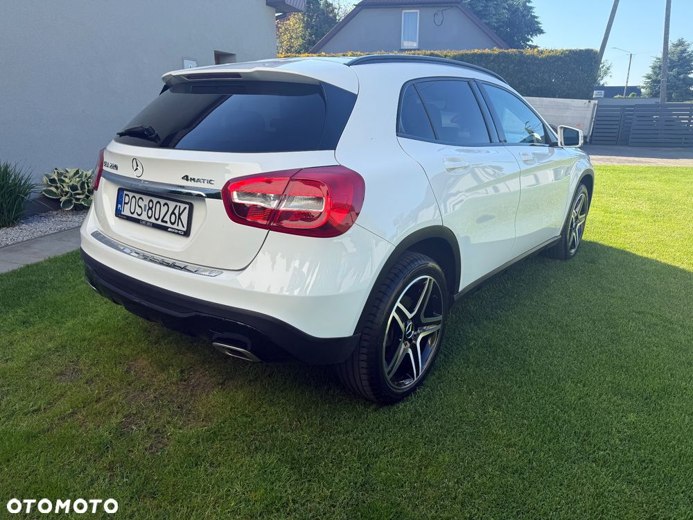 Mercedes-Benz GLA 220 4-Matic - 13