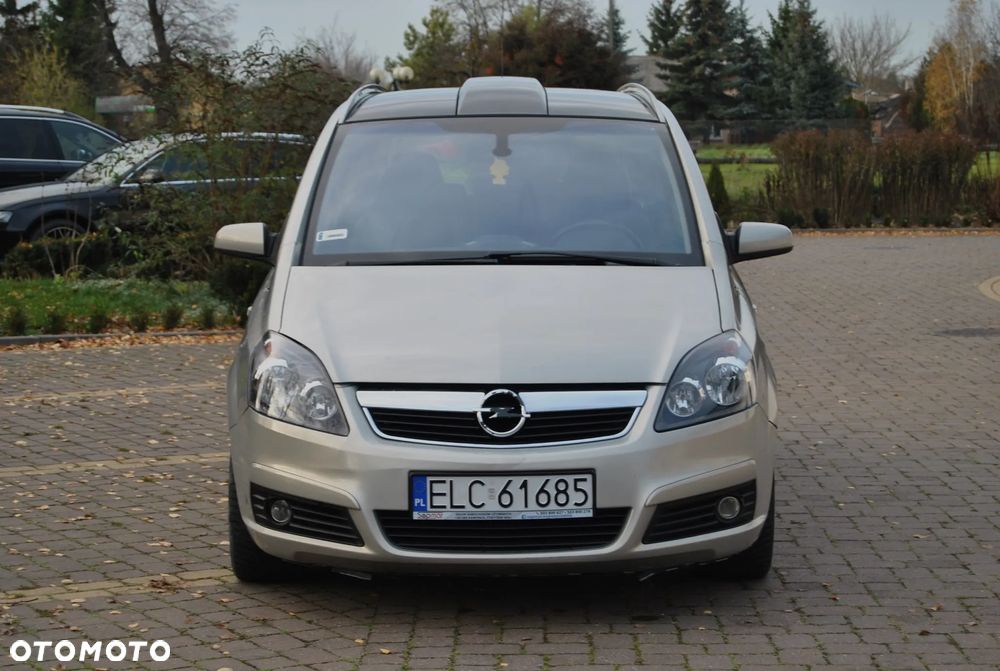Opel Zafira 1.9 CDTI Cosmo - 16