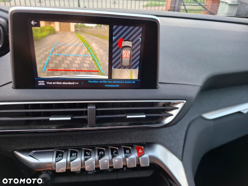Peugeot 3008 PureTech 130 Stop & Start GPF Allure - 19