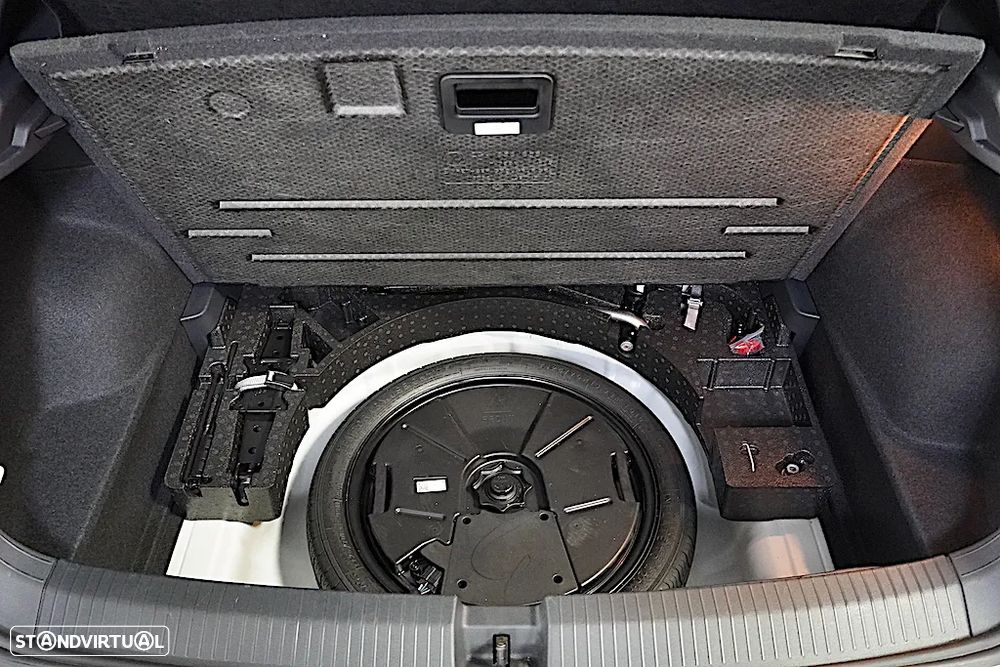 VW T-Roc 1.5 TSI R-Line DSG - 13