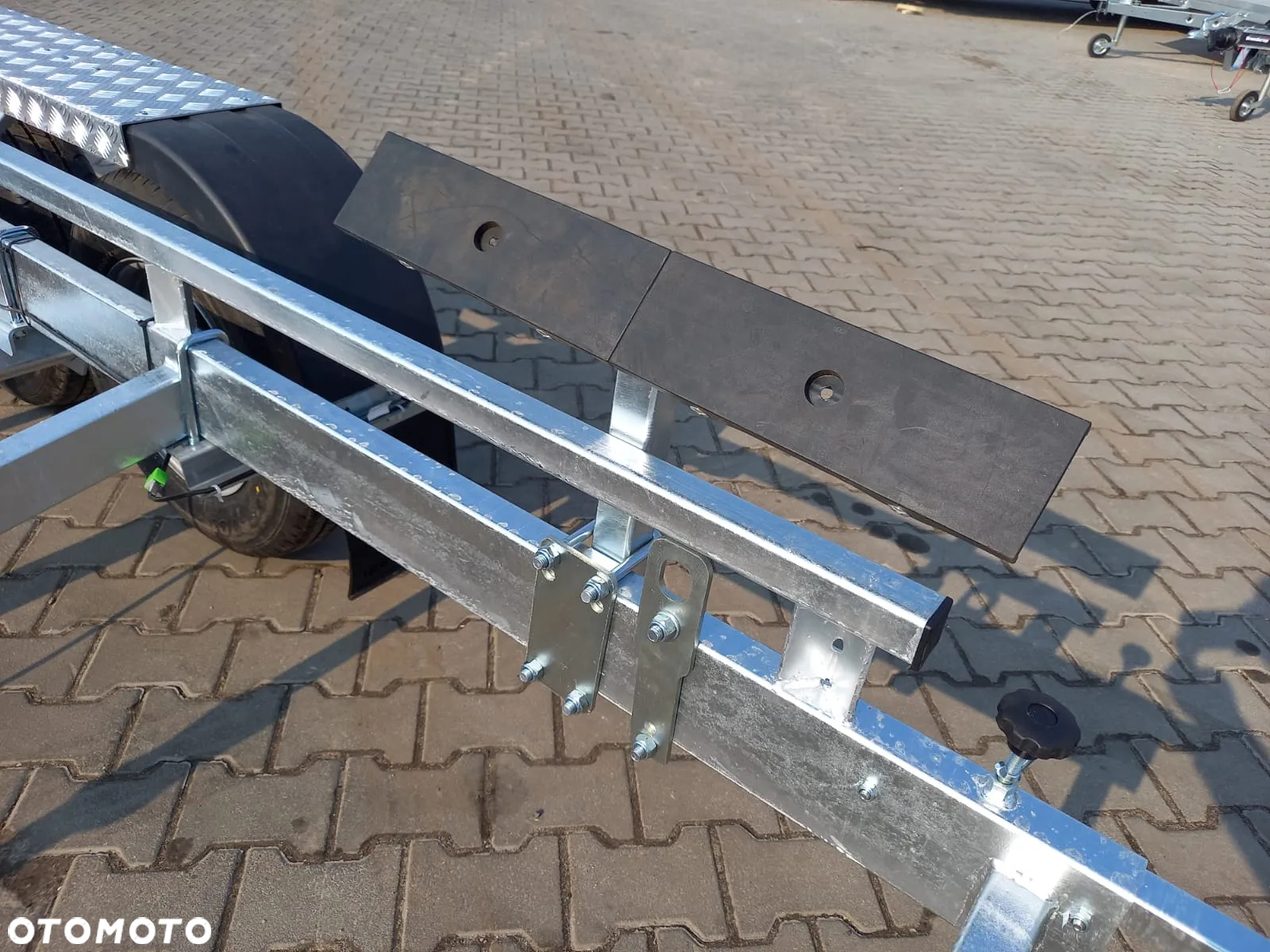 TEMARED Dostawa przyczepa podłodziowa DMC3500kg pod łódź 9 m! POSZERZANA, WODOSZCZELNE ŁOŻYSKA, TRZYOSIOWA - 25