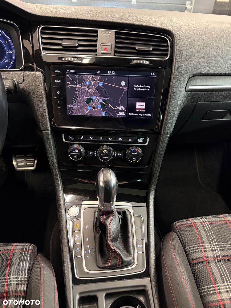 Volkswagen Golf GTI (BlueMotion Technology) DSG - 22